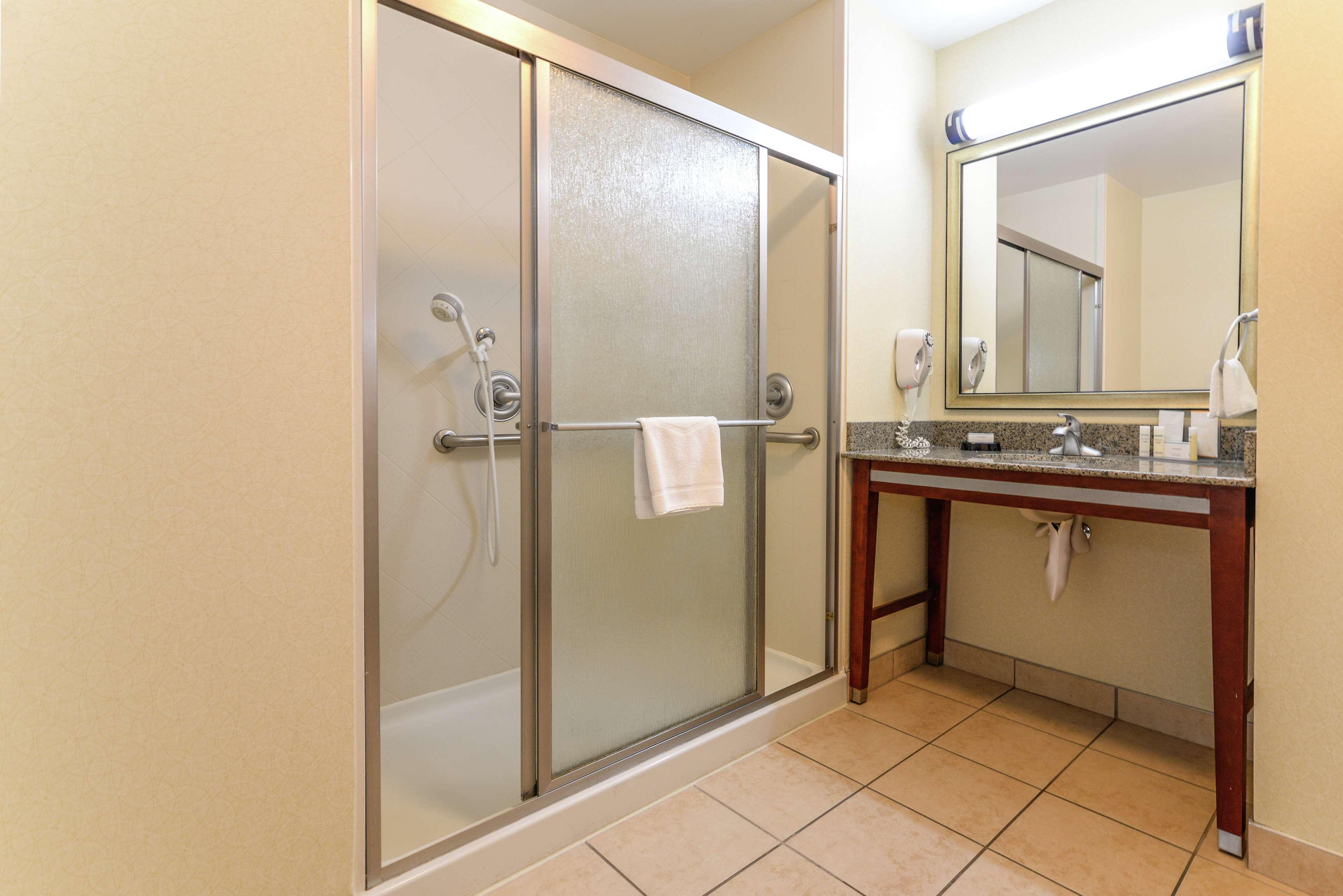 Hampton Inn & Suites Detroit/Chesterfield Ngoại thất bức ảnh