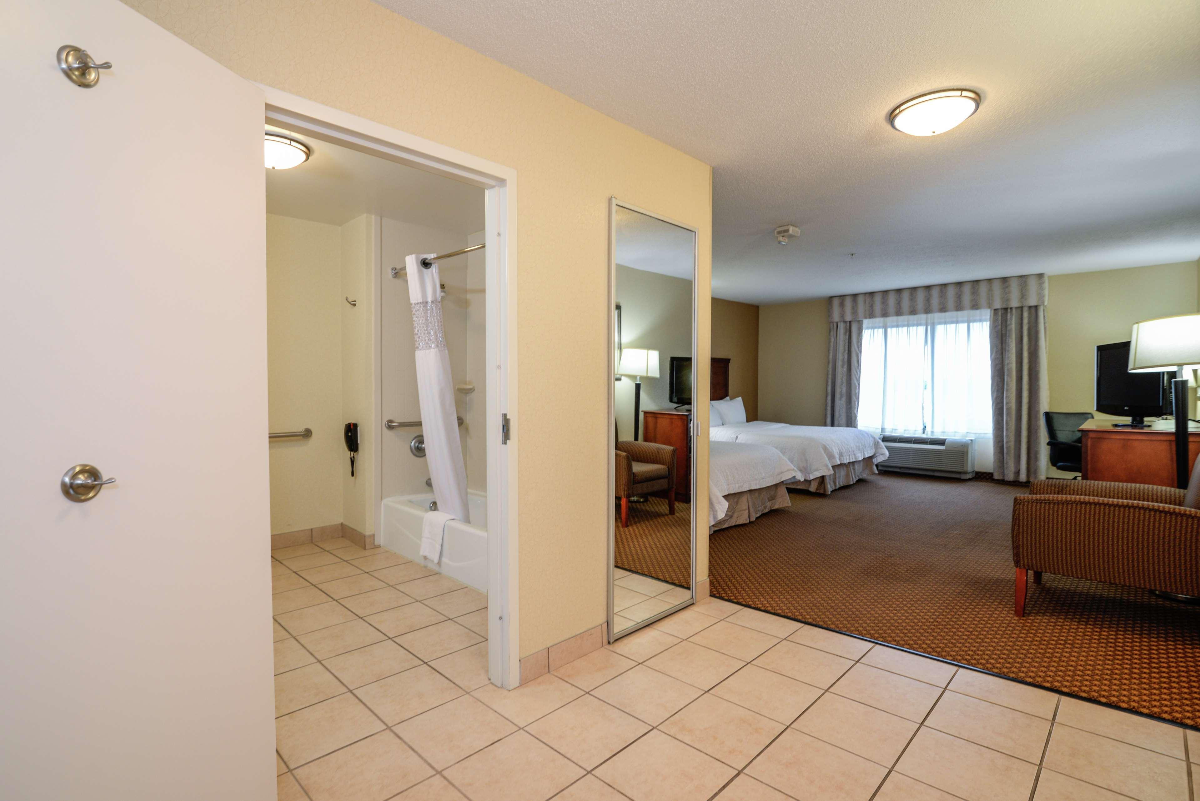 Hampton Inn & Suites Detroit/Chesterfield Ngoại thất bức ảnh